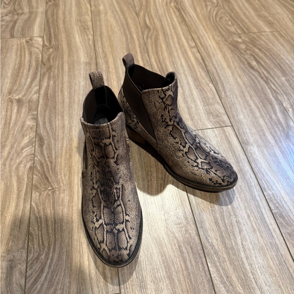 Brown Snake Print Women's Ankle Boots